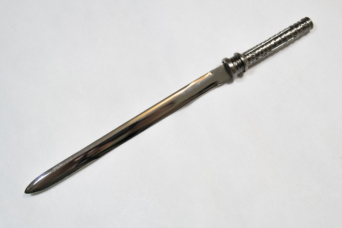 Vampire Hunter Sword Miniature
