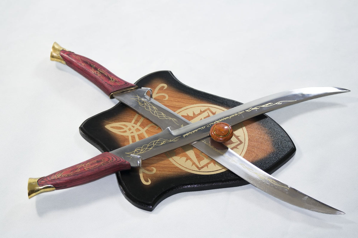 Knives of the Elf