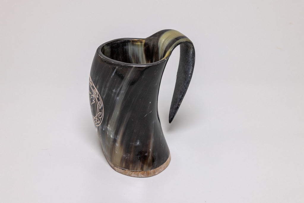 Natural Horn Tankard - Wolf Design