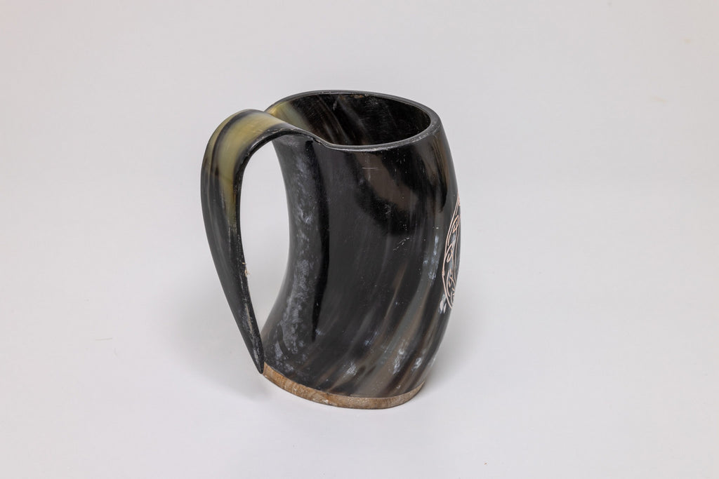 Natural Horn Tankard - Wolf Design