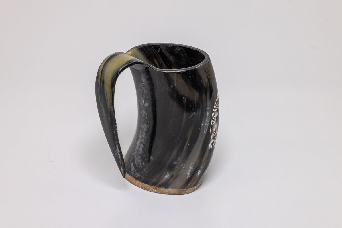 Natural Horn Tankard - Wolf Design