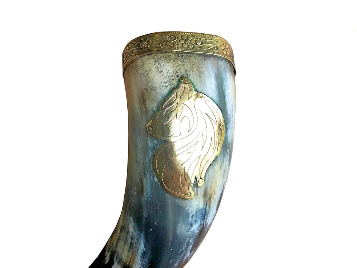 Direwolf Wolf Drinking Horn with Horn Stand