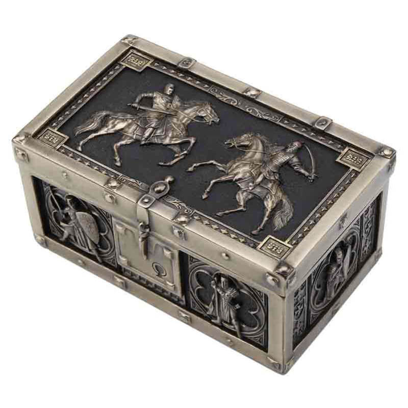 Battling Crusader Hinged Trinket Chest