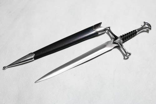 Free Mini Reforged Sword of the King When You Spend £89 or More