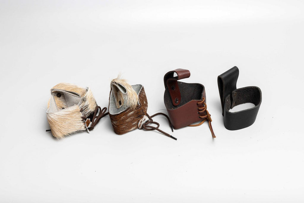 Thor Horn with Leather Belt Frog