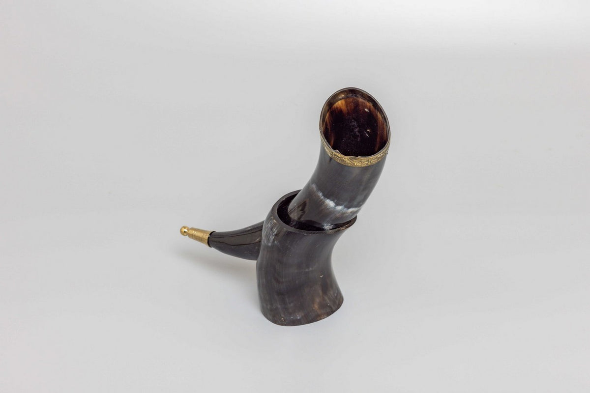 'V' for Viking Drinking Horn with Natural Horn Table Stand