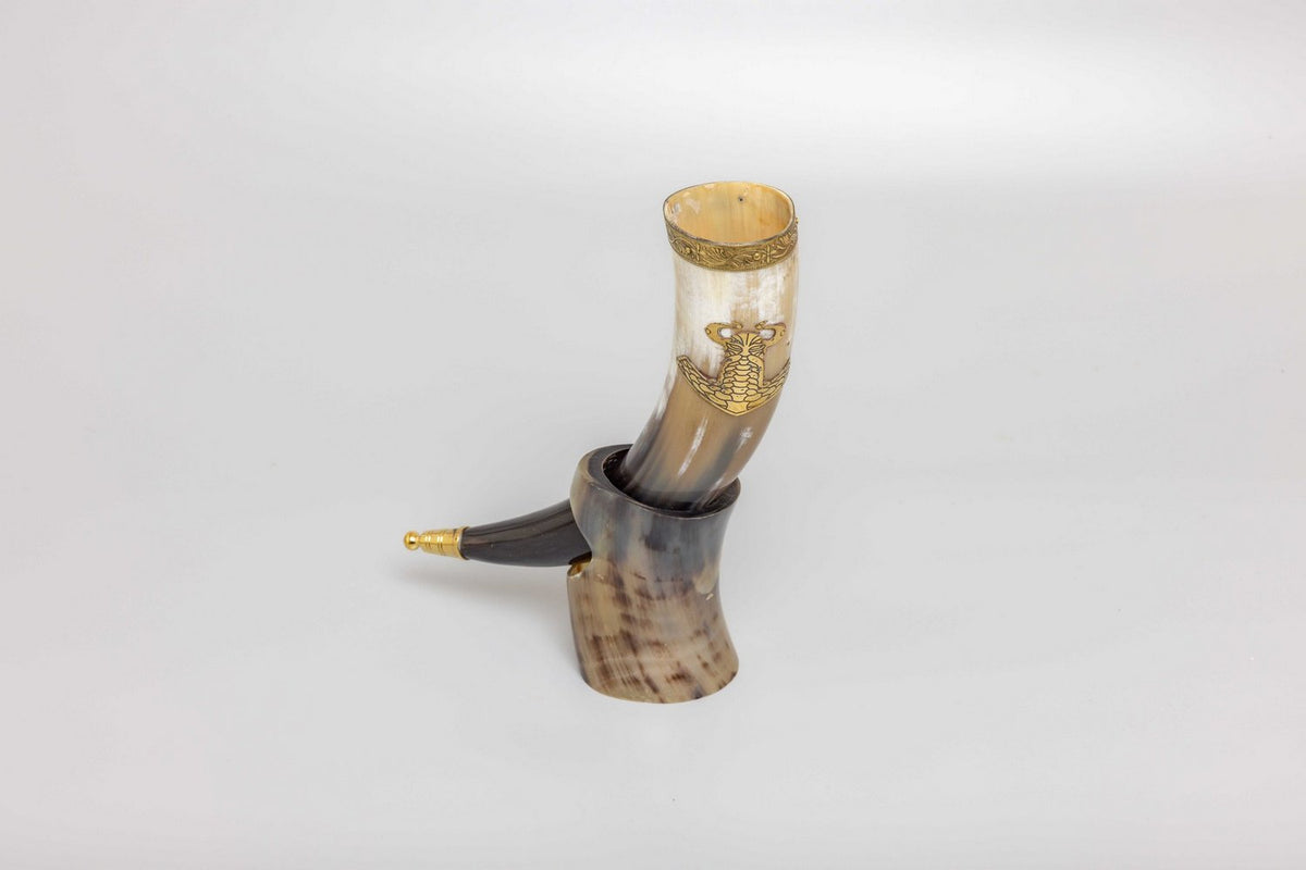 Thor Horn with Natural Horn Table Stand