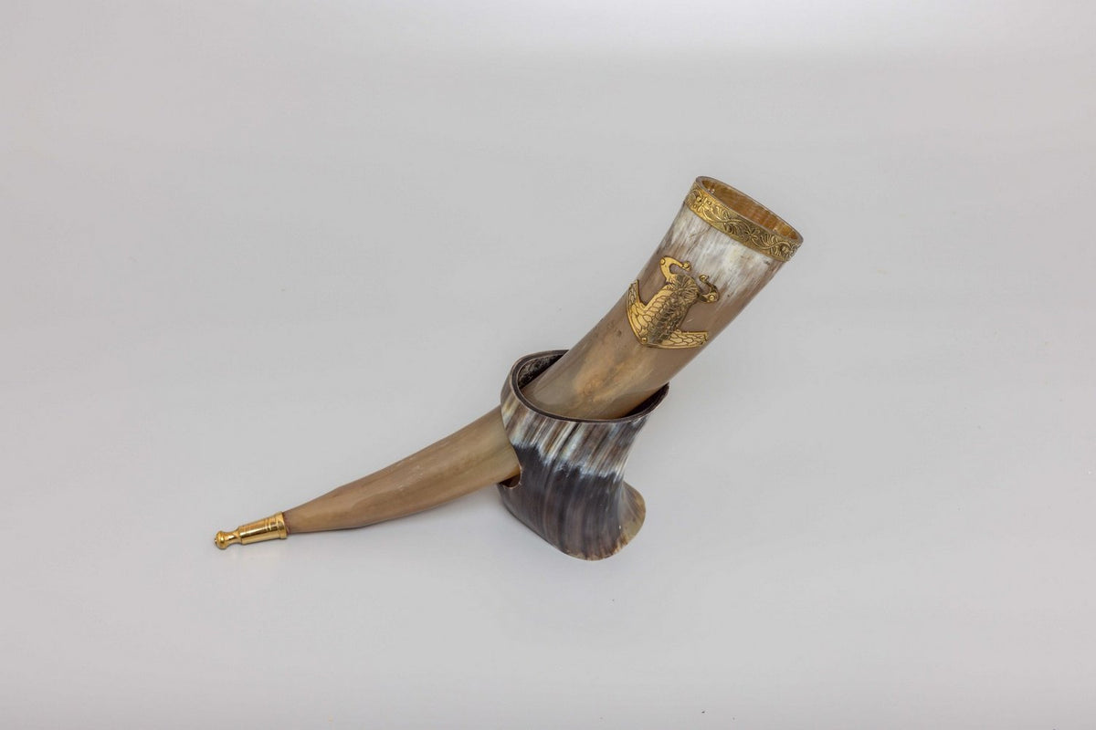 Thor Horn with Natural Horn Table Stand