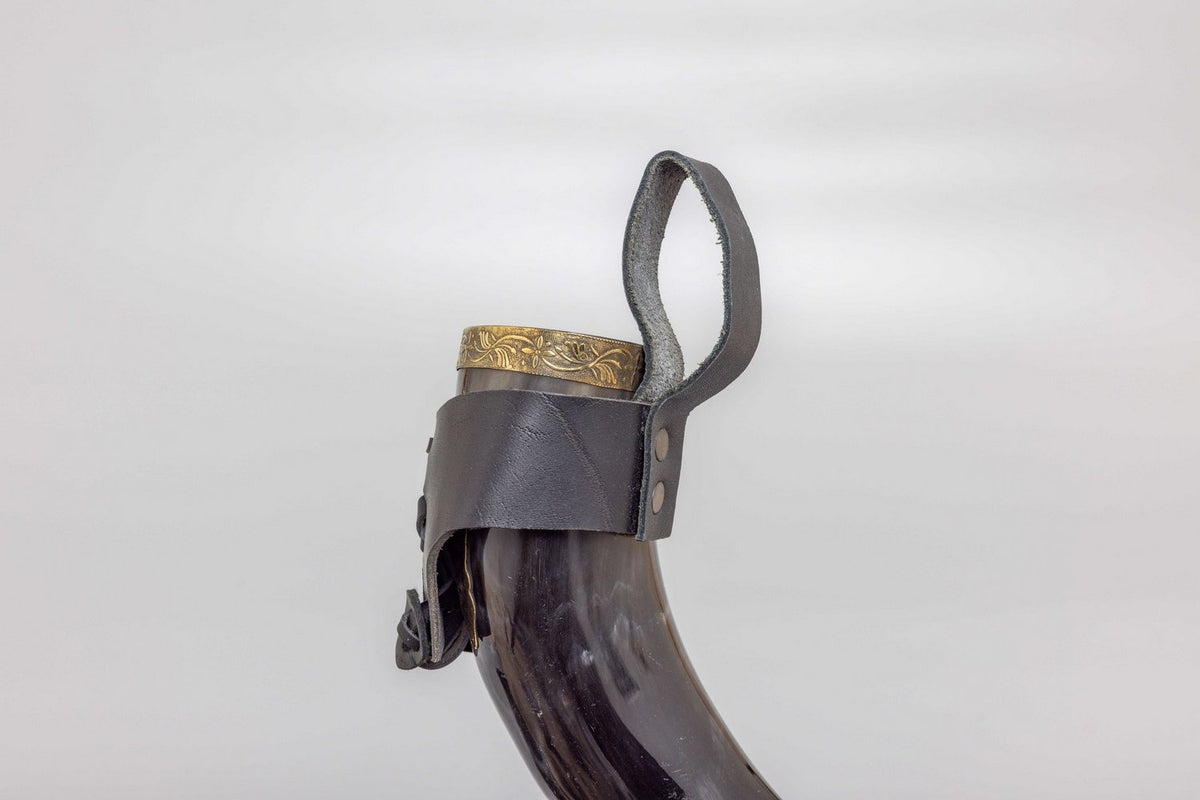 'V' for Viking Drinking Horn with Leather Belt Frog