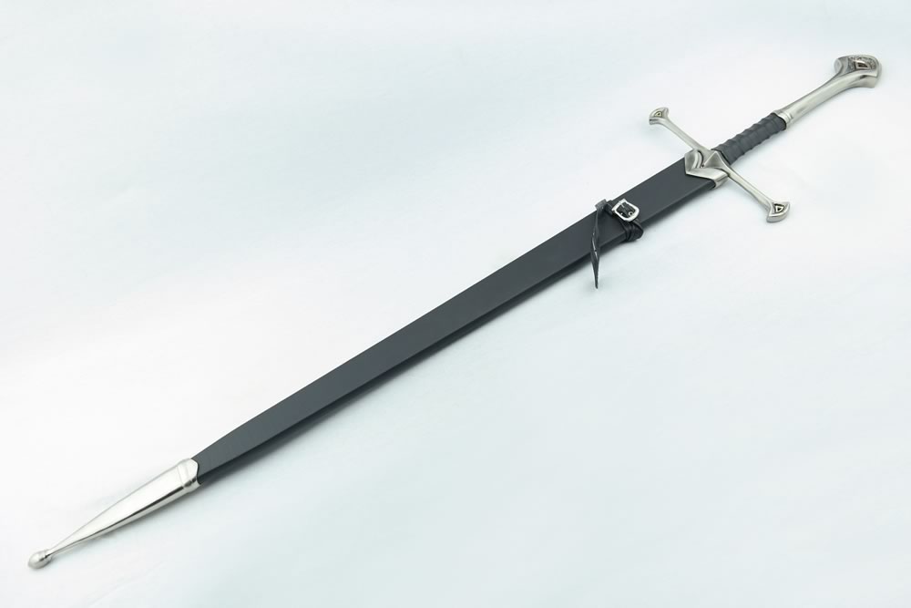 Reforged Sword of the King (in a sheath)