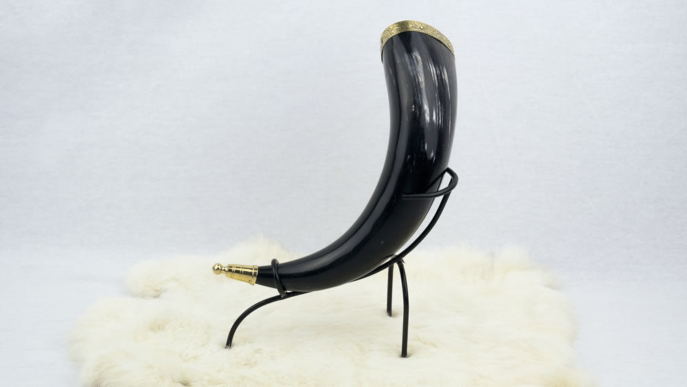 Horn with Metal Fittings and All Accessories