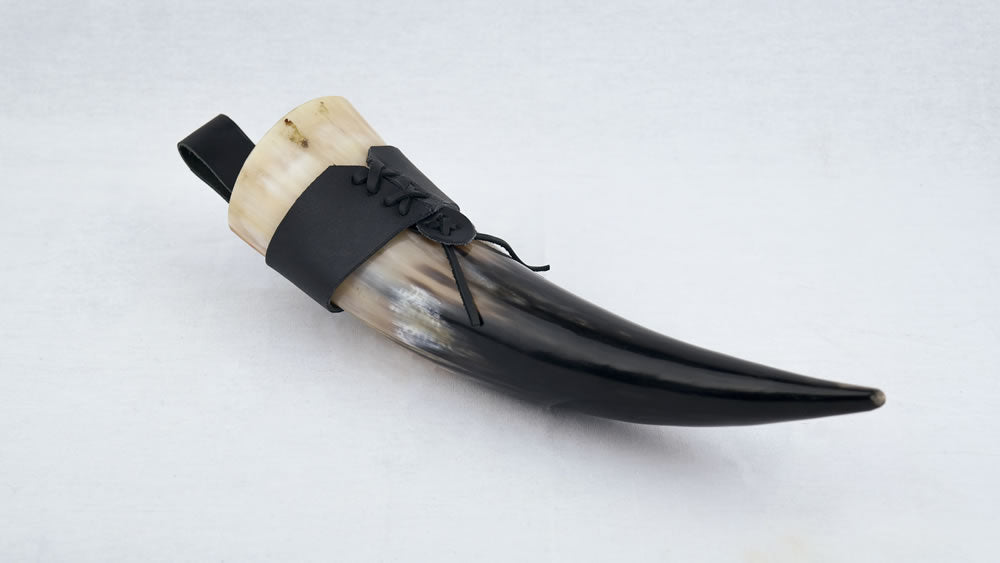 Genuine Horn Drinking Horn with All Accessories