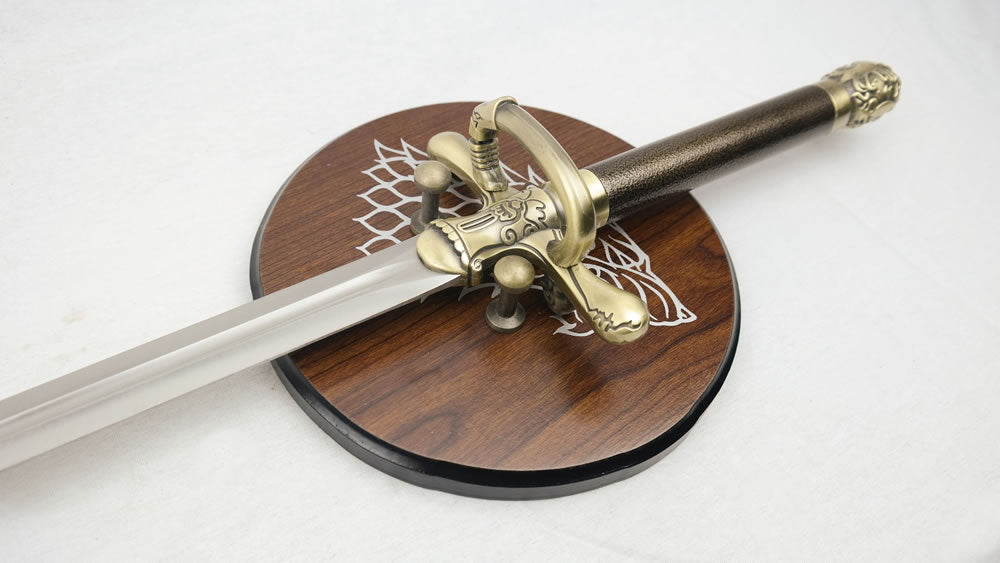 Young Female Assassin Sword with Plaque and Sheath