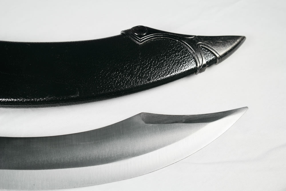 Free Elven Sword of the Ranger (Black) When you Spend £139 or More