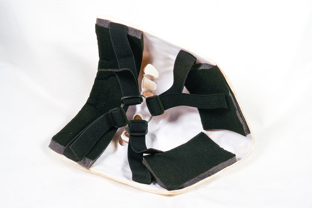 Resin 'Kiss Me' Mask