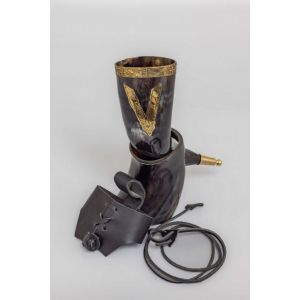 'V' for Viking Drinking Horn with All Accessories